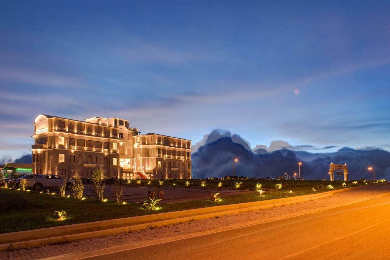 Le Bokor Palace Kampot Luaran gambar
